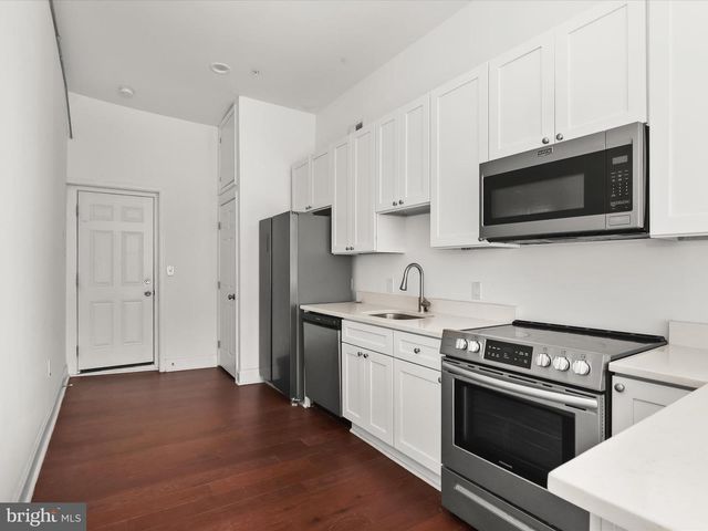 14 E READ ST, Baltimore, MD 21202