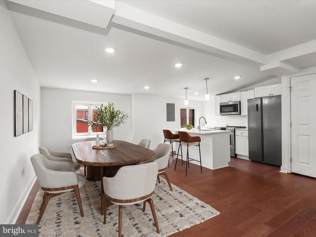 14 E READ ST, Baltimore, MD 21202