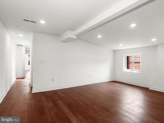 14 E READ ST, Baltimore, MD 21202