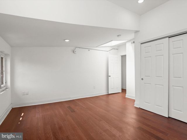 14 E READ ST, Baltimore, MD 21202