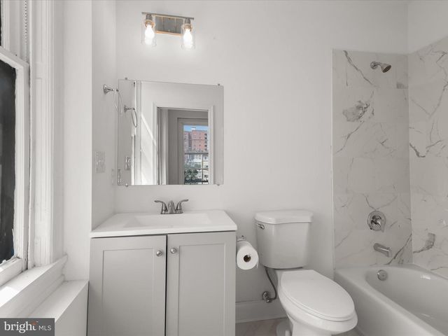 14 E READ ST, Baltimore, MD 21202