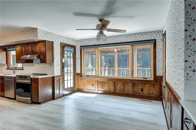 1804 Templeton LN, Virginia Beach, VA 23454