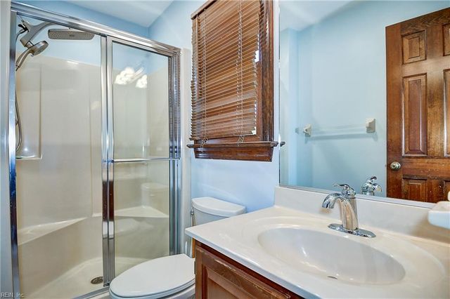 1804 Templeton LN, Virginia Beach, VA 23454