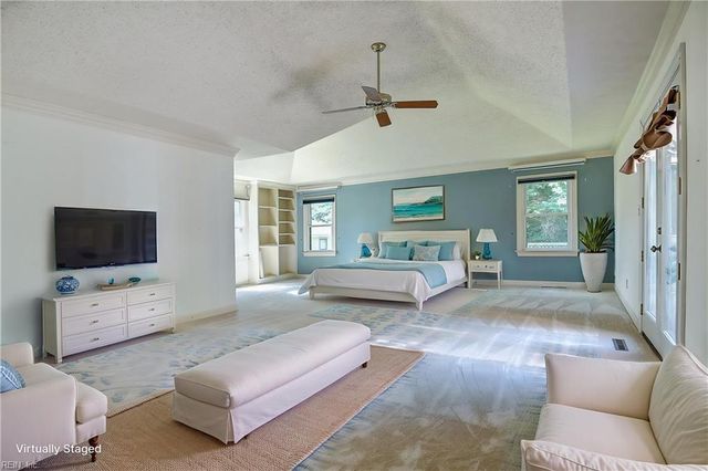 1804 Templeton LN, Virginia Beach, VA 23454