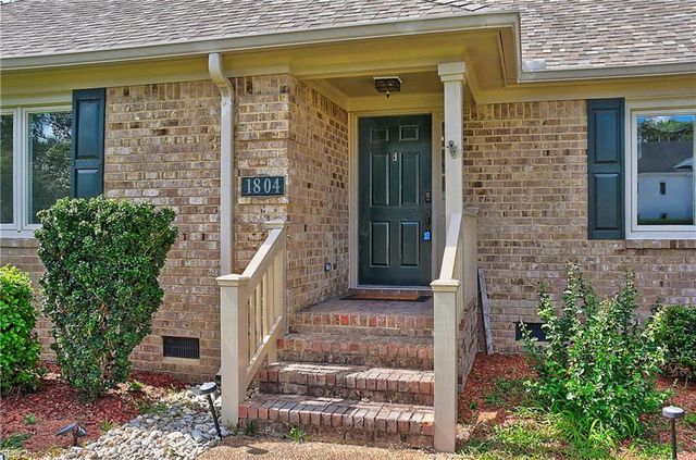 1804 Templeton LN, Virginia Beach, VA 23454
