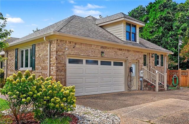 1804 Templeton LN, Virginia Beach, VA 23454