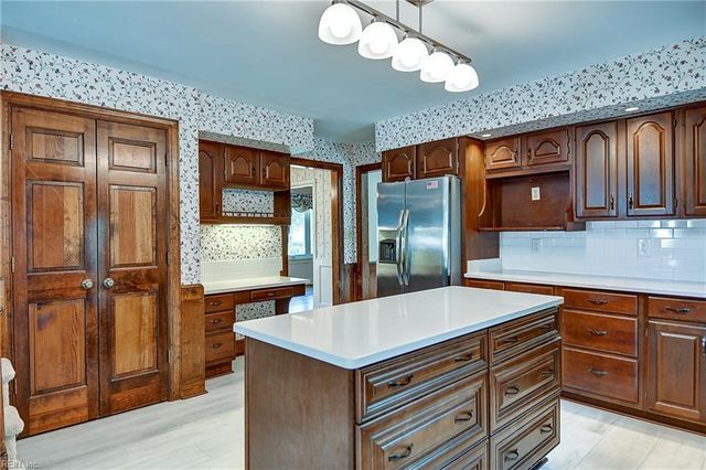 1804 Templeton LN, Virginia Beach, VA 23454