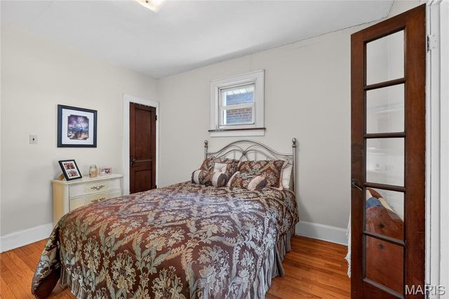 4711 Ray Avenue, St Louis, MO 63116