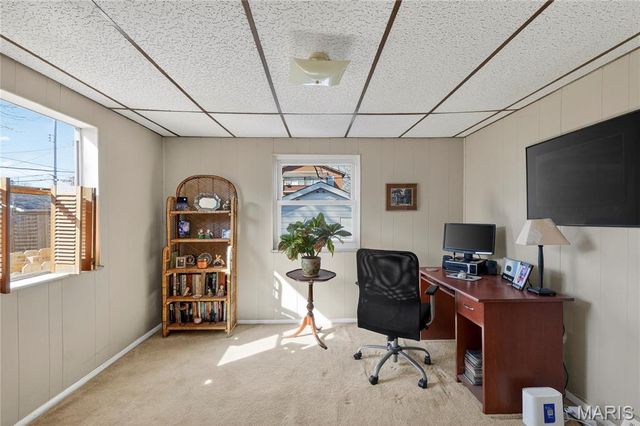 4711 Ray Avenue, St Louis, MO 63116