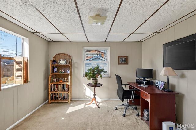 4711 Ray Avenue, St Louis, MO 63116