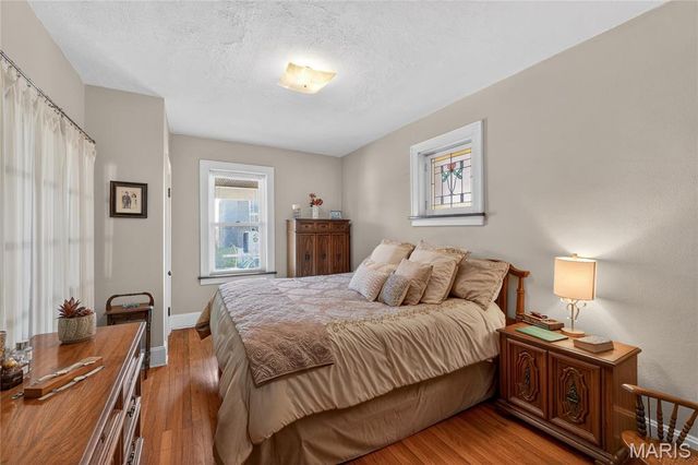 4711 Ray Avenue, St Louis, MO 63116