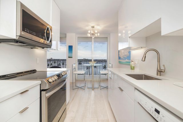 1801 S FLAGLER Drive 906, West Palm Beach, FL 33401