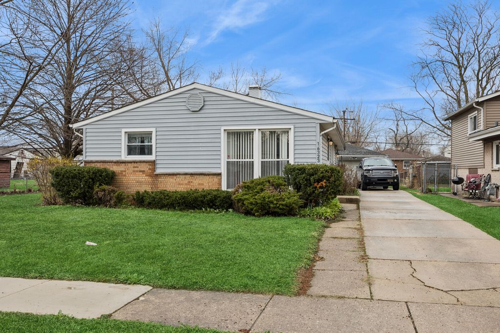 16323 Paulina Street, Markham, IL 60428