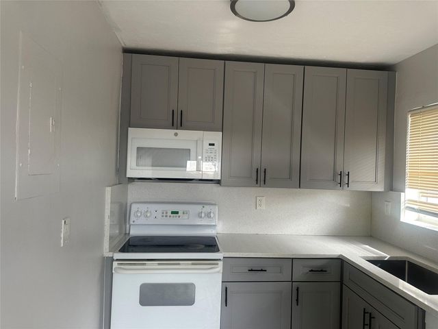 6109 SW 30th Street 4, Miramar, FL 33023