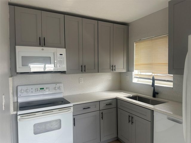 6109 SW 30th Street 4, Miramar, FL 33023