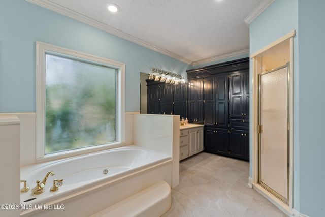 4 Woodleaf Street, Hattiesburg, MS 39402