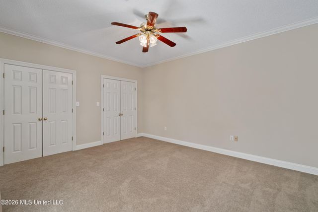 4 Woodleaf Street, Hattiesburg, MS 39402