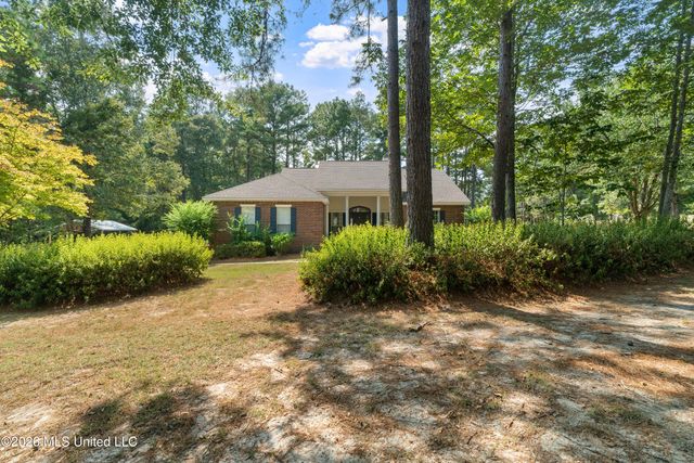 4 Woodleaf Street, Hattiesburg, MS 39402