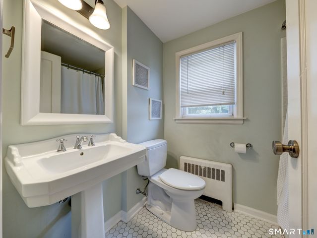 35 Helaine Road, Manchester, CT 06042