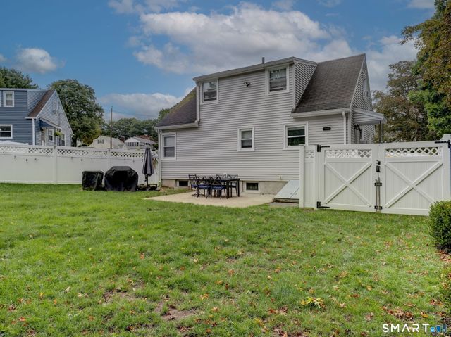 35 Helaine Road, Manchester, CT 06042