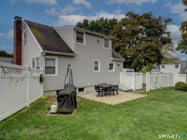 35 Helaine Road, Manchester, CT 06042