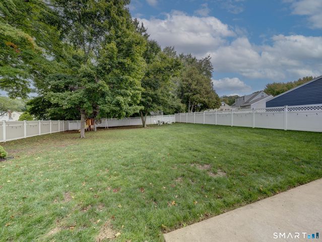35 Helaine Road, Manchester, CT 06042