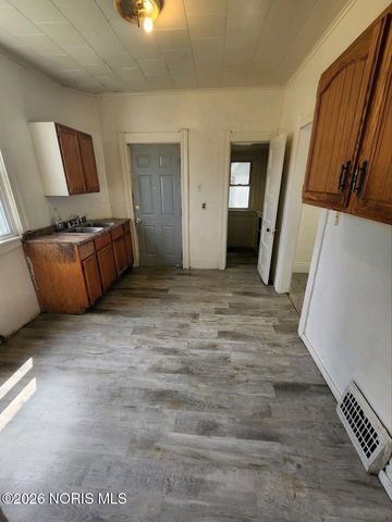 205 Eastern Avenue, Toledo, OH 43609