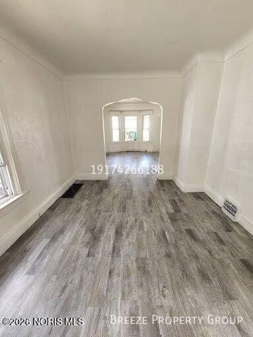 205 Eastern Avenue, Toledo, OH 43609