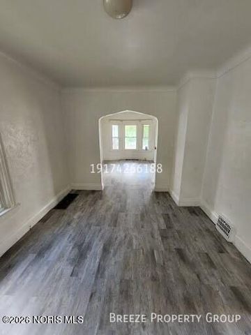 205 Eastern Avenue, Toledo, OH 43609