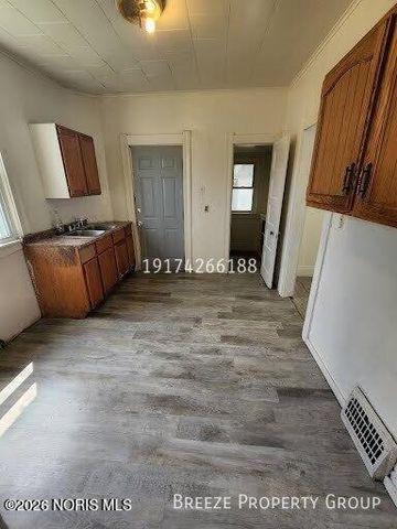 205 Eastern Avenue, Toledo, OH 43609