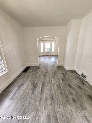 205 Eastern Avenue, Toledo, OH 43609