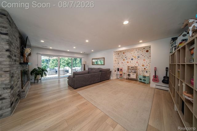 30695 Bruce Lane, Franklin Village, MI 48025