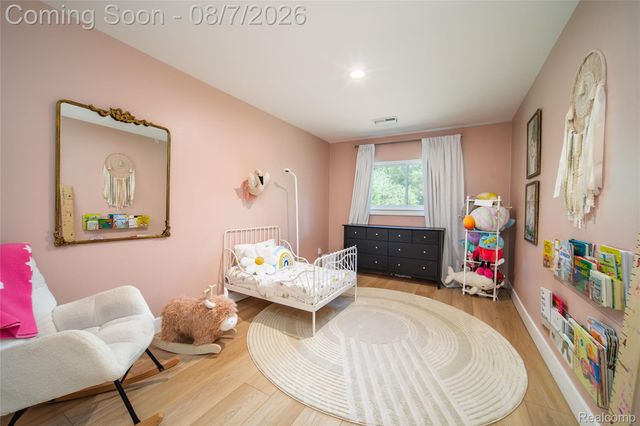 30695 Bruce Lane, Franklin Village, MI 48025