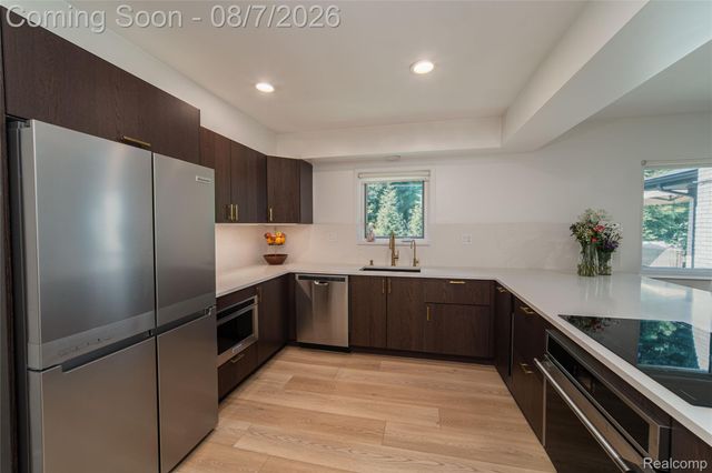 30695 Bruce Lane, Franklin Village, MI 48025