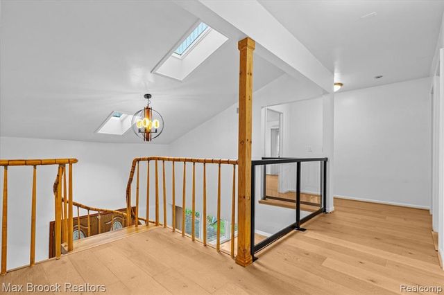 1830 Lone Pine Road, Bloomfield Hills, MI 48302