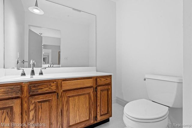 1830 Lone Pine Road, Bloomfield Hills, MI 48302