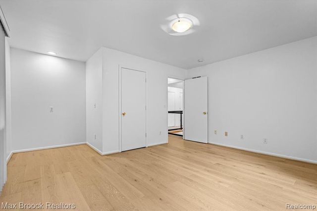 1830 Lone Pine Road, Bloomfield Hills, MI 48302