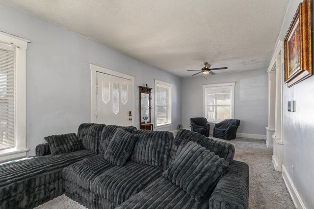 817 W Walnut Street, Springfield, MO 65806