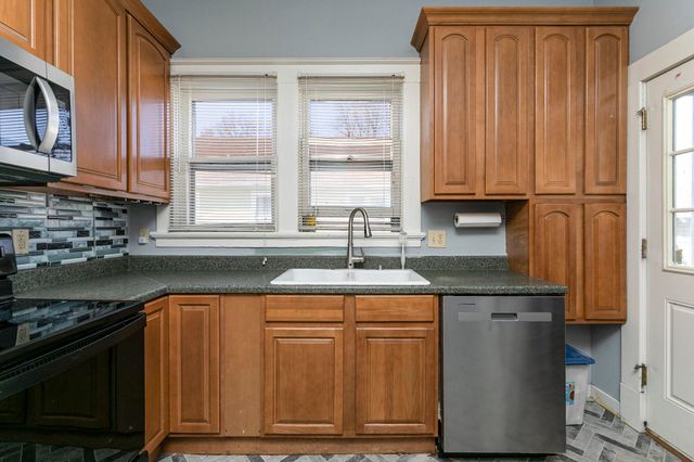 817 W Walnut Street, Springfield, MO 65806