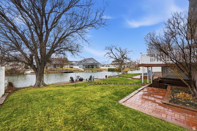 208 N LAKEVIEW, Stansbury Park, UT 84074
