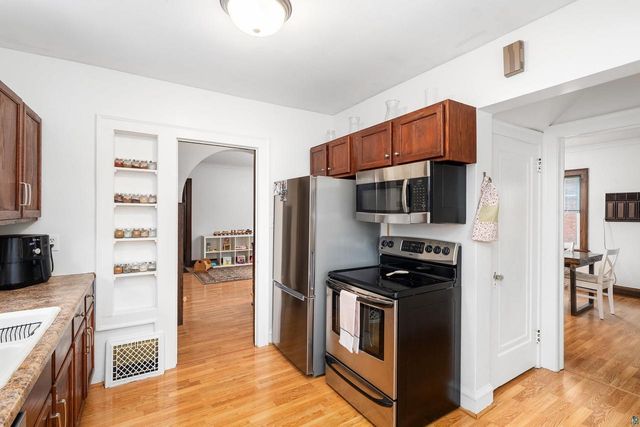 2431 Hammond Ave, Superior, WI 54880