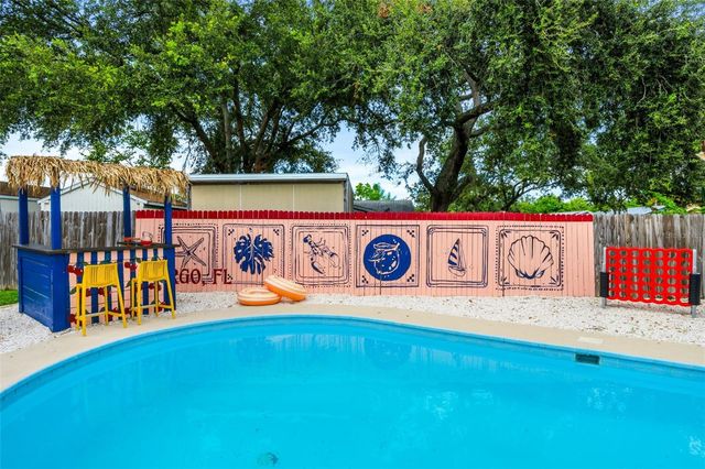 7957 COTTONWOODE DRIVE, Largo, FL 33773
