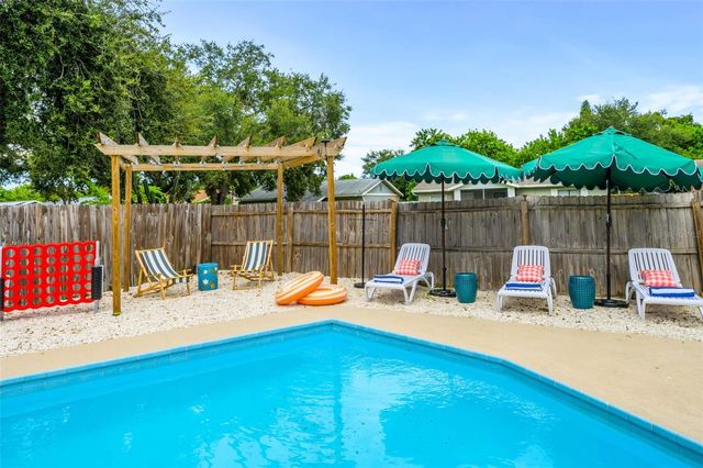 7957 COTTONWOODE DRIVE, Largo, FL 33773