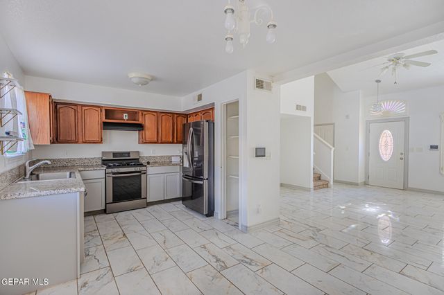 412 NIGHTHAVEN Street, El Paso, TX 79928