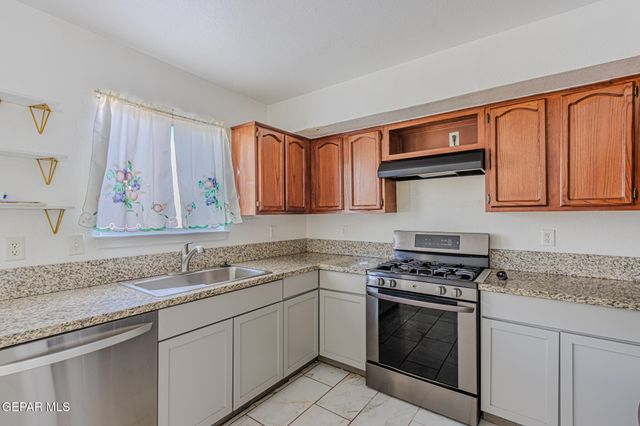 412 NIGHTHAVEN Street, El Paso, TX 79928