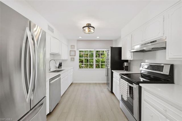 2728 Crayton RD, Naples, FL 34103