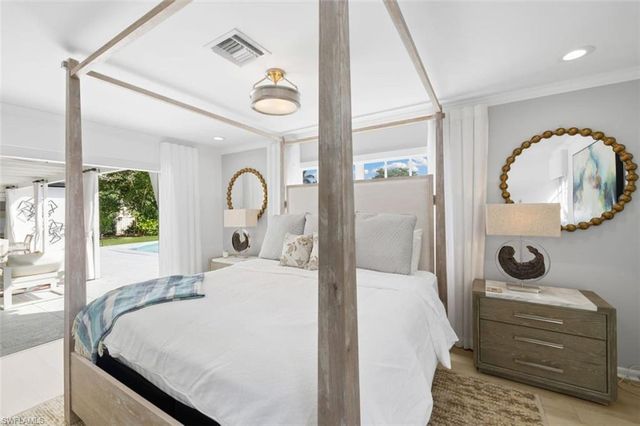 2728 Crayton RD, Naples, FL 34103