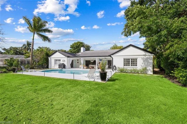 2728 Crayton RD, Naples, FL 34103