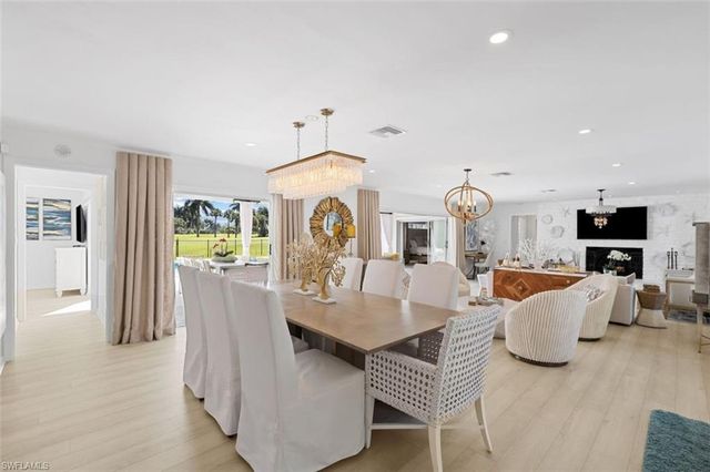 2728 Crayton RD, Naples, FL 34103