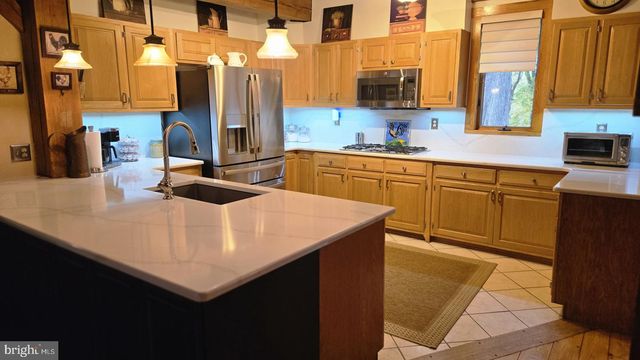 2237 EARLYSTOWN RD, Centre Hall, PA 16828